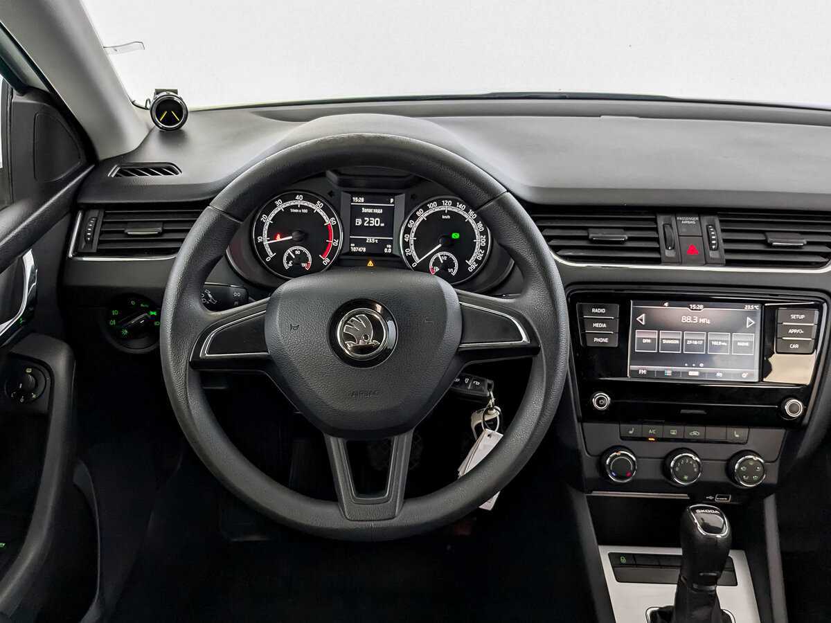 Б/У Шкода Октавия 2018 года. Фото: #20