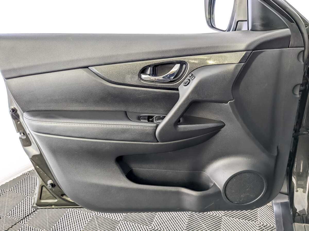 Б/У Ниссан Икс-Трейл 2017 года. Фото: #16