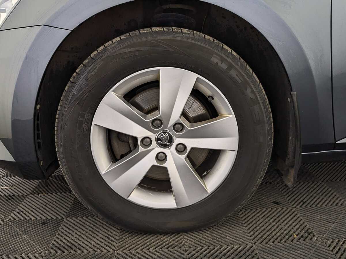 Skoda Superb 2018 года с пробегом. Фото: #11