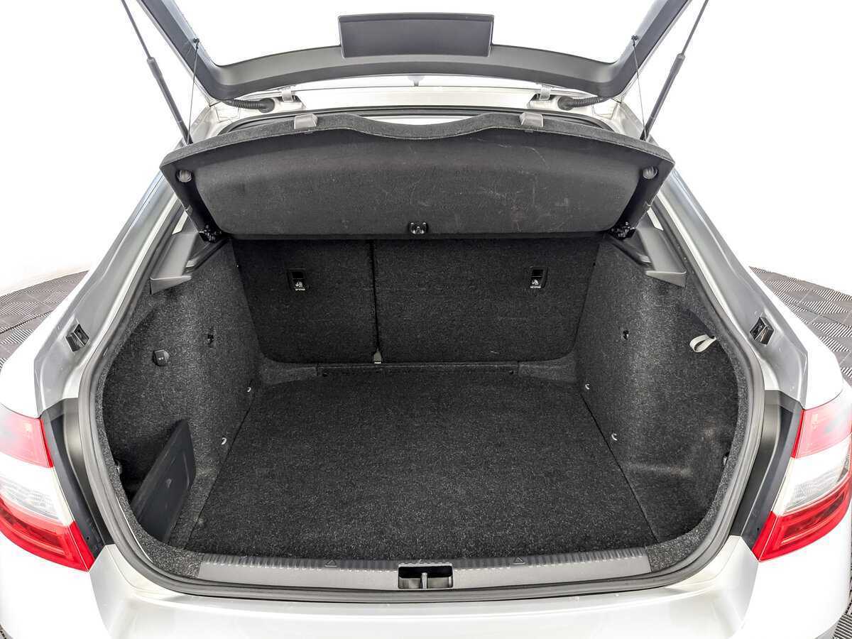 Б/У Шкода Октавия 2018 года. Фото: #9