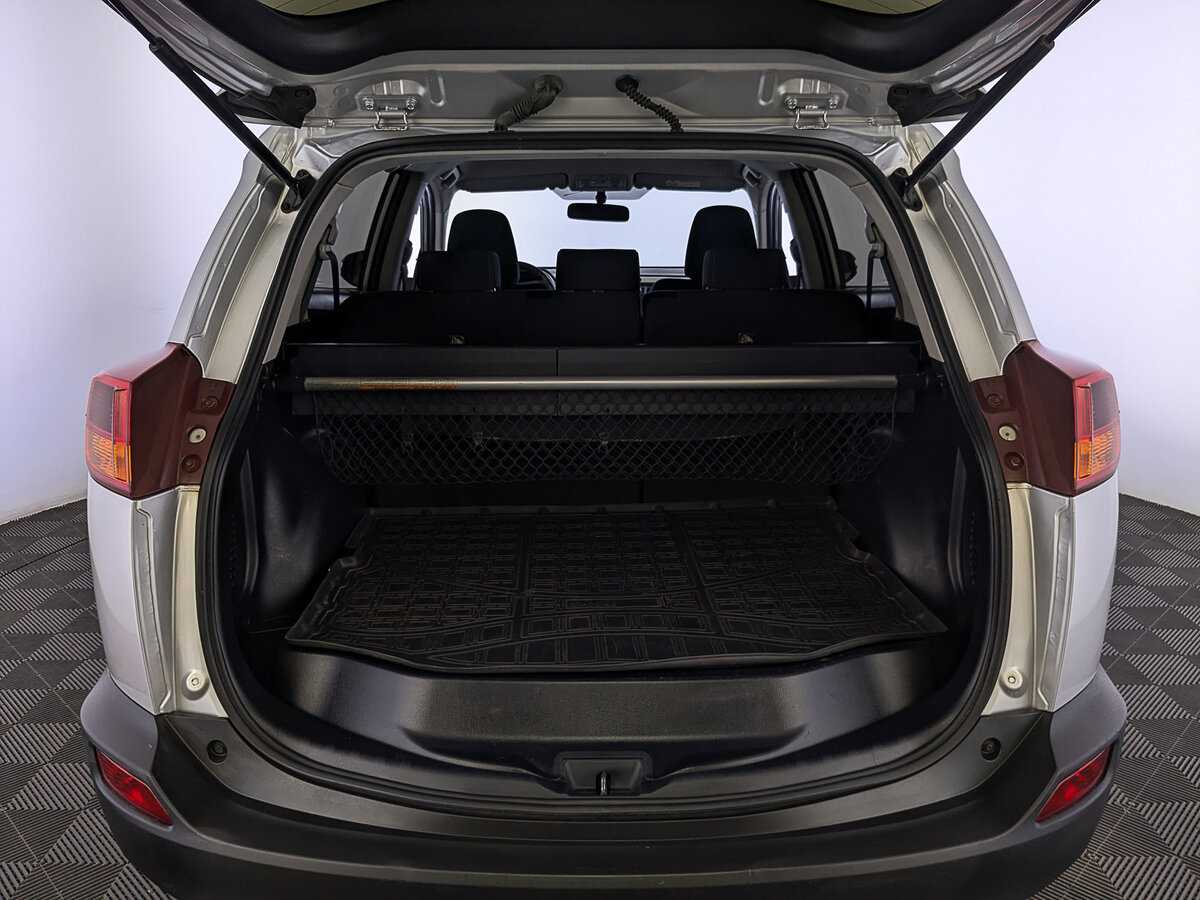 Б/У Тойота Рав4 2013 года. Фото: #9