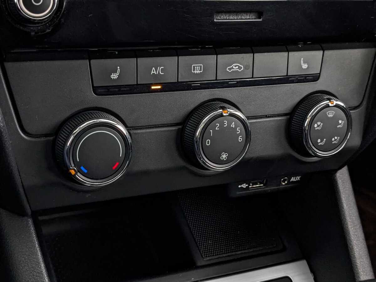 Б/У Шкода Октавия 2017 года. Фото: #23