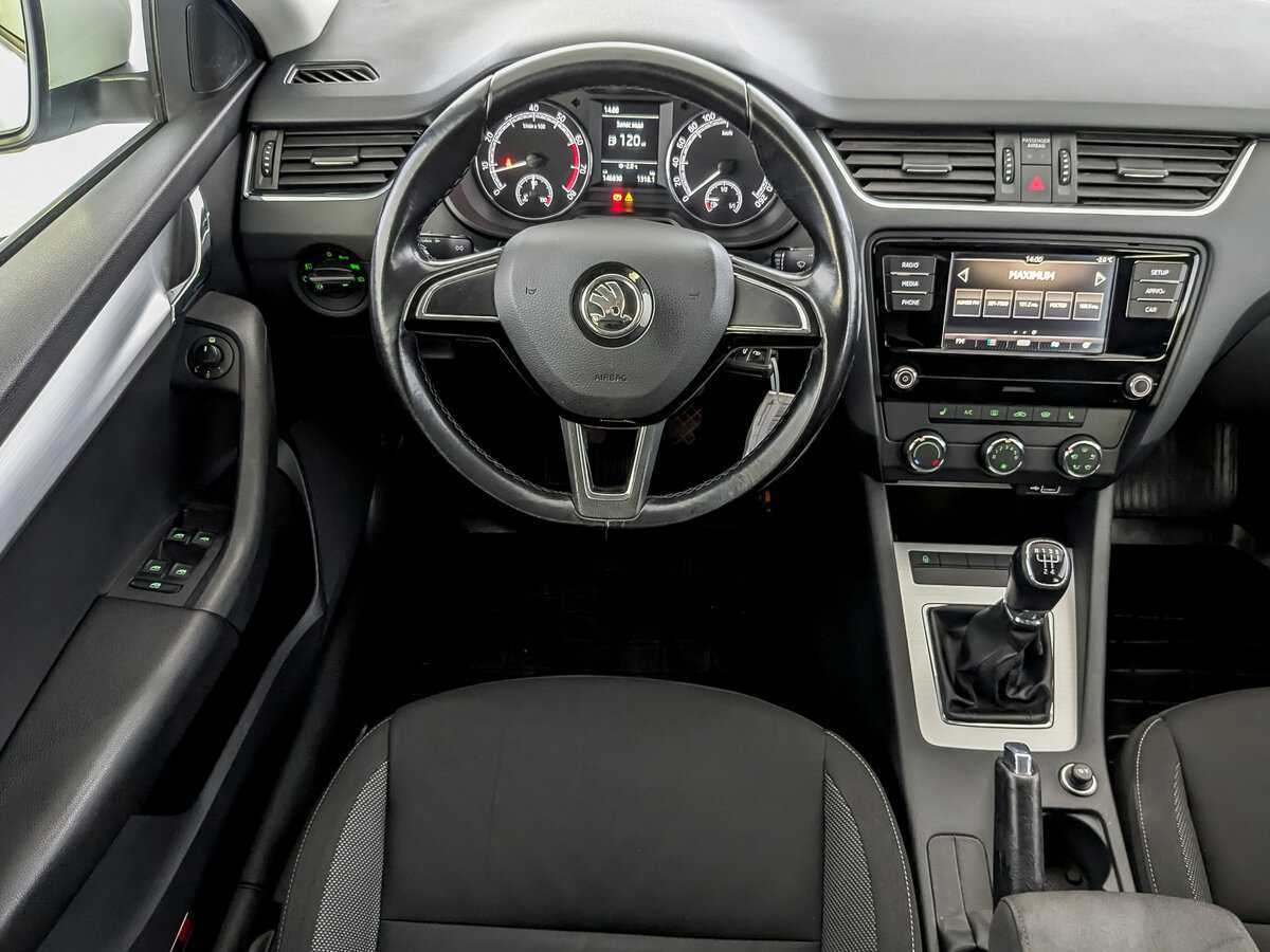 Б/У Шкода Октавия 2019 года. Фото: #22