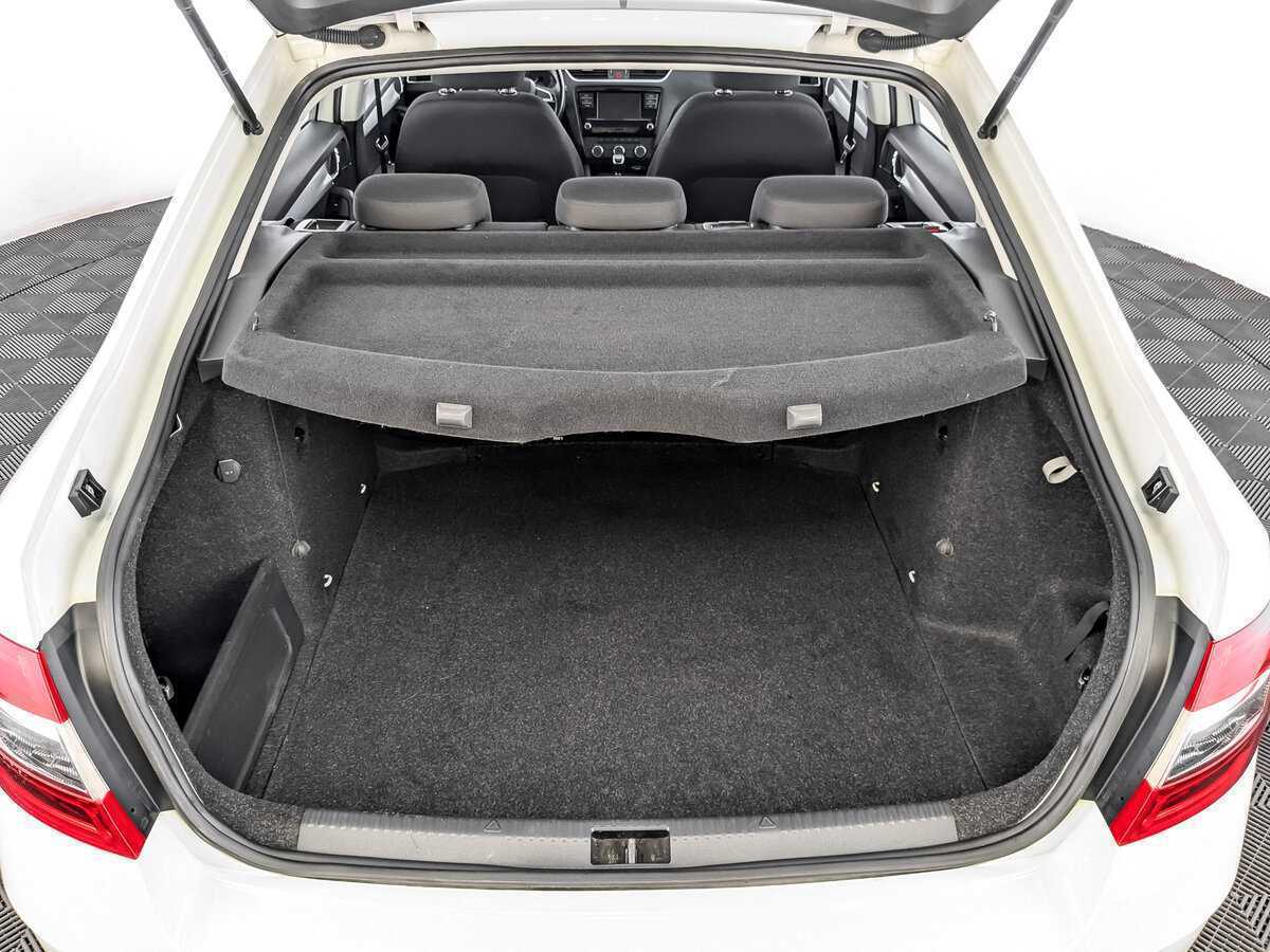 Б/У Шкода Октавия 2019 года. Фото: #9