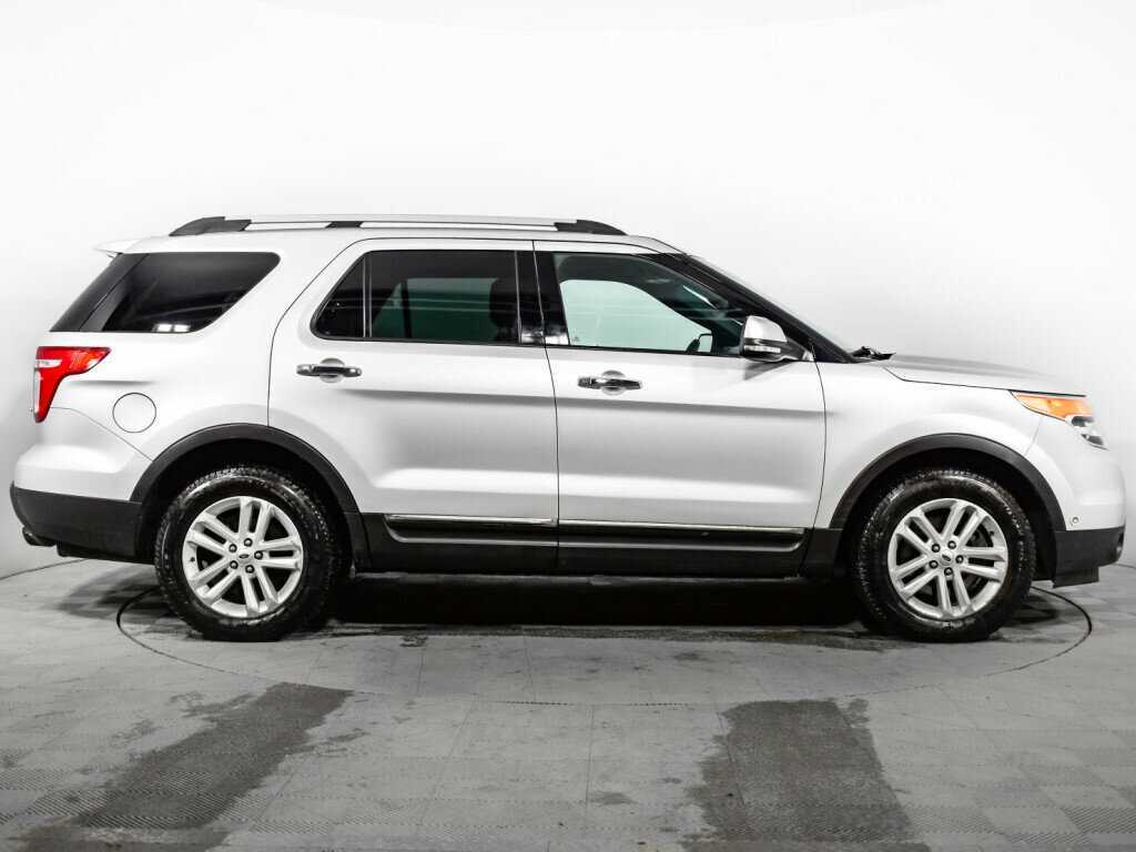 Ford Explorer 2014 года с пробегом. Фото: #3