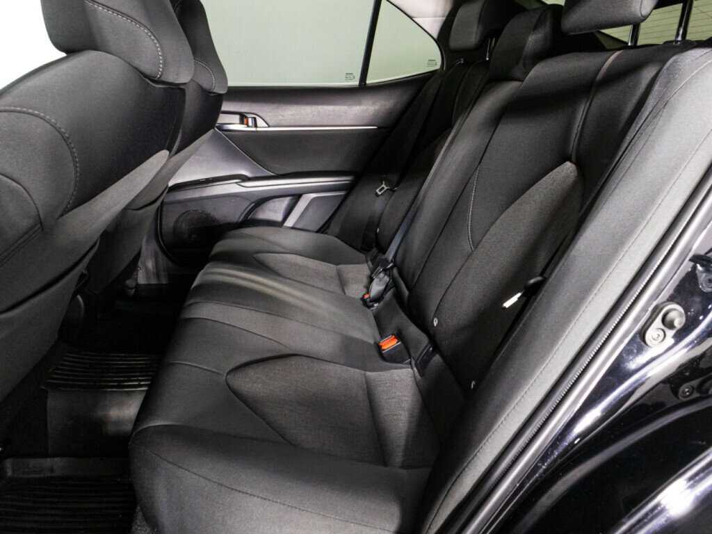 Toyota Camry 2021 года с пробегом. Фото: #9