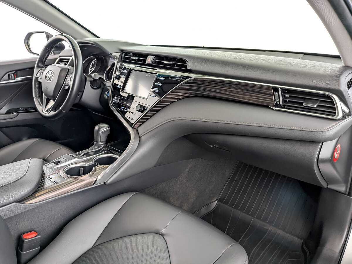 Toyota Camry 2019 года с пробегом. Фото: #10