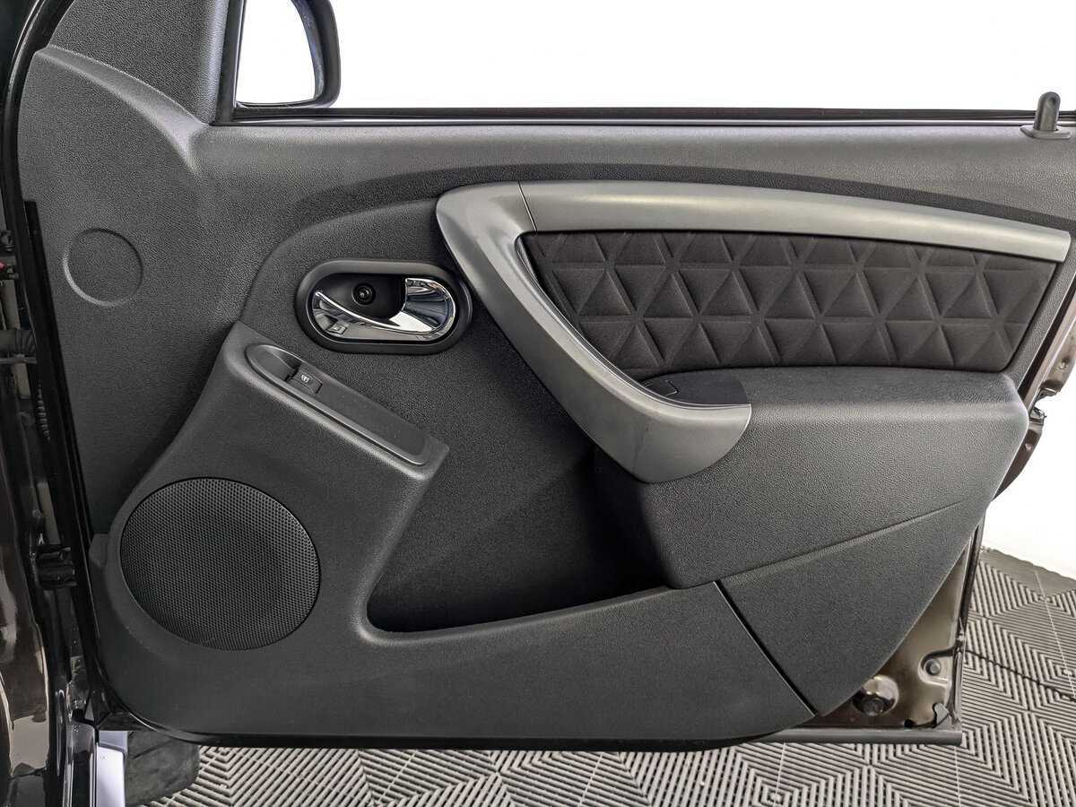 Б/У Рено Дастер 2018 года. Фото: #23