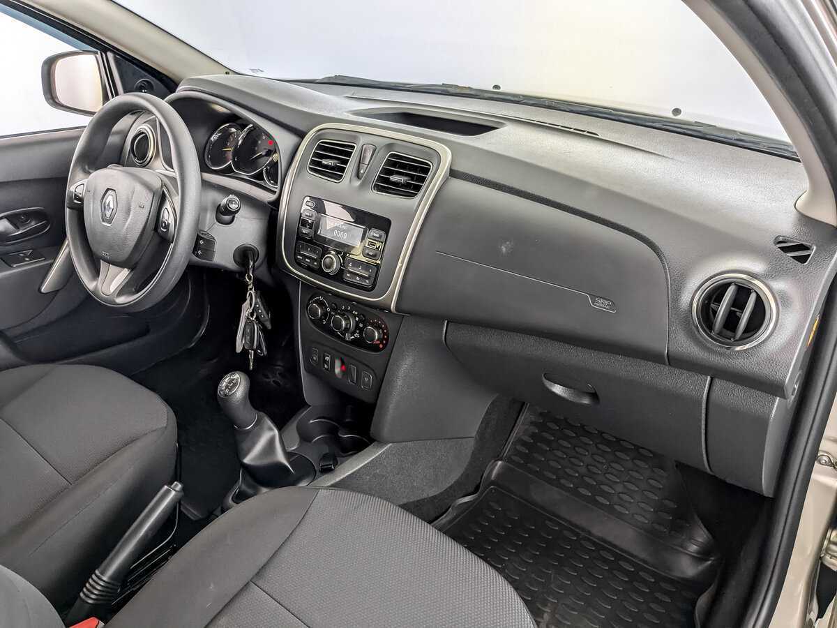 Б/У Рено Сандеро 2018 года. Фото: #10