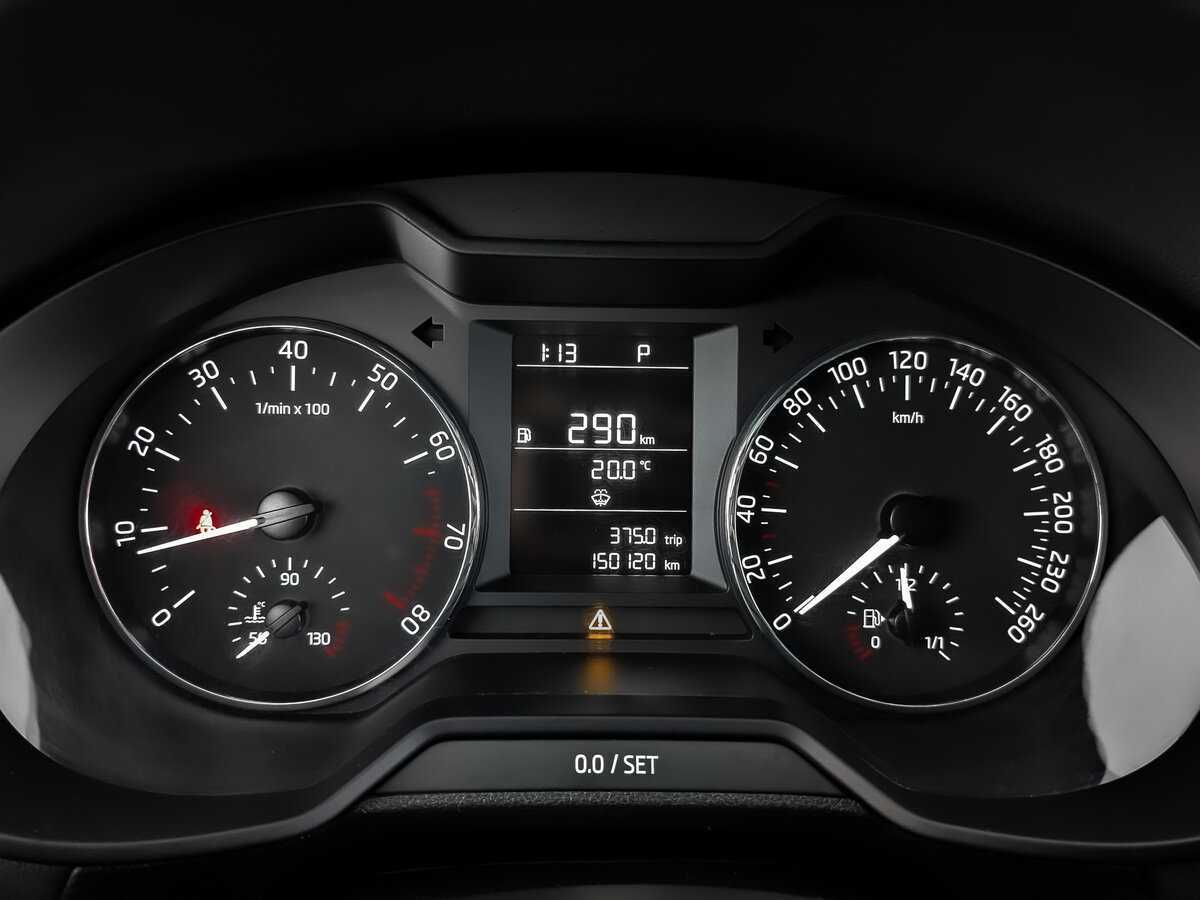 Б/У Шкода Октавия 2014 года. Фото: #14