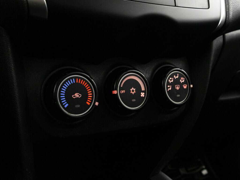 Б/У Митсубиши АС-Икс 2012 года. Фото: #14