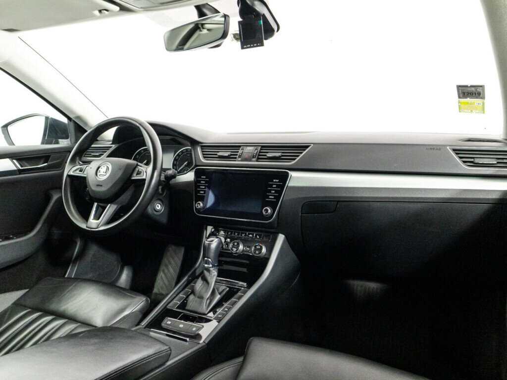 Skoda Superb 2018 года с пробегом. Фото: #8