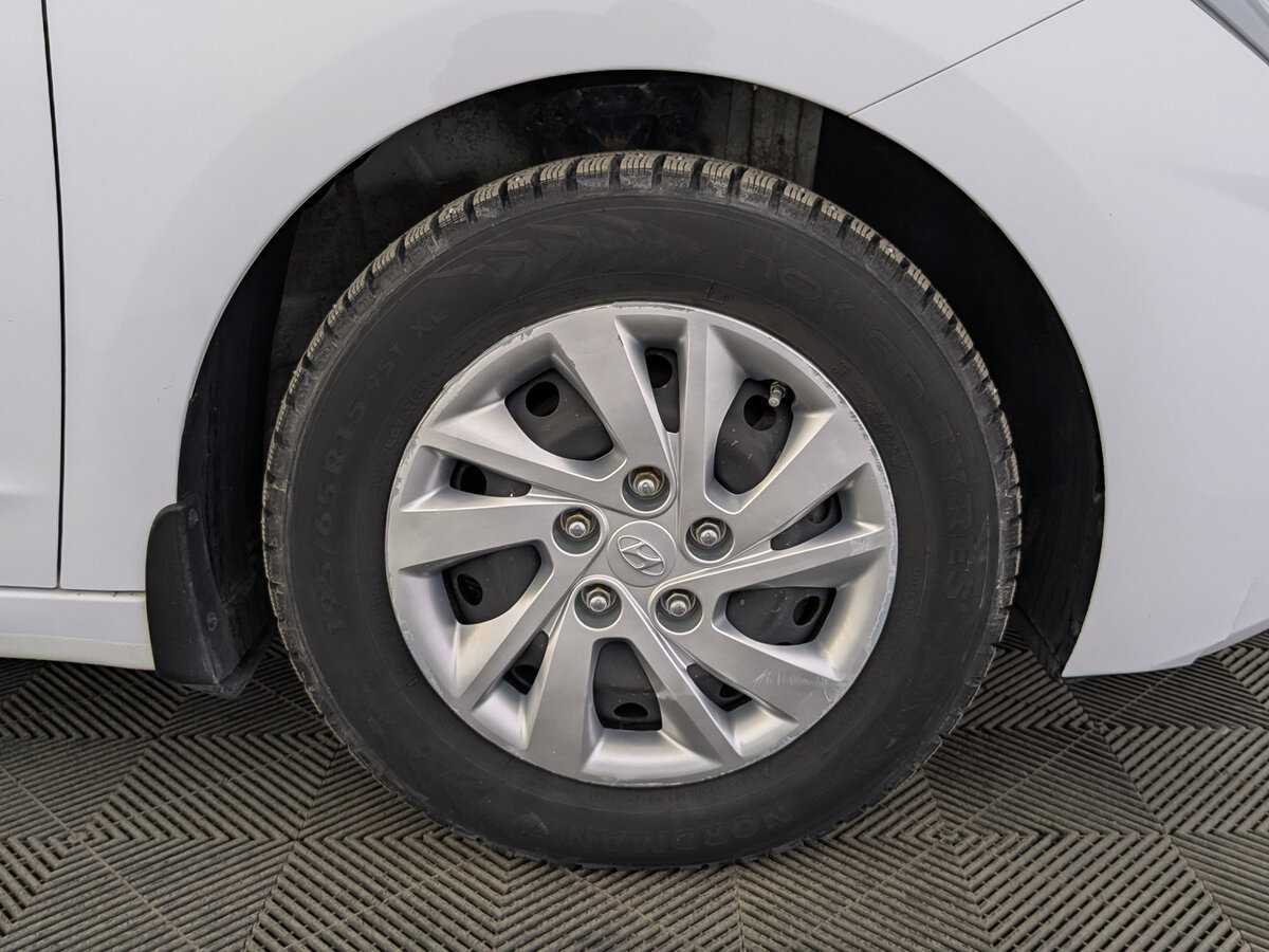 Б/У Хендай Елантра 2019 года. Фото: #11