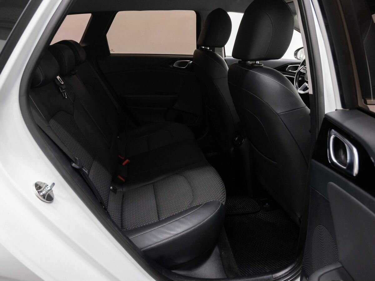 Б/У Киа Сид 2018 года. Фото: #9