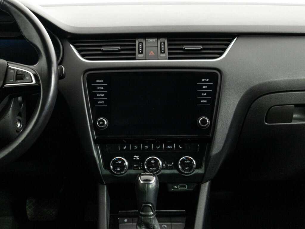 Б/У Шкода Октавия 2018 года. Фото: #13