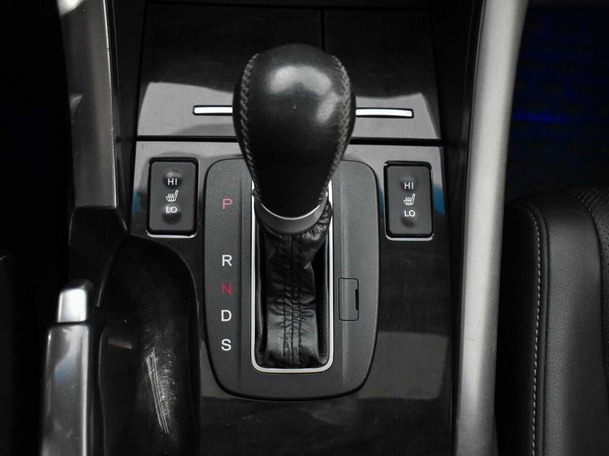 Б/У Хонда Аккорд 2012 года. Фото: #10