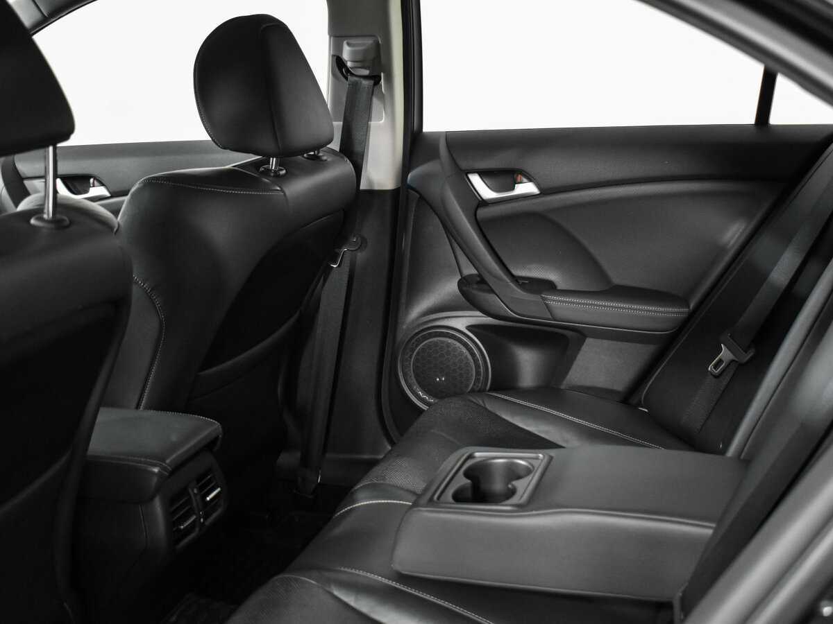 Б/У Хонда Аккорд 2012 года. Фото: #12