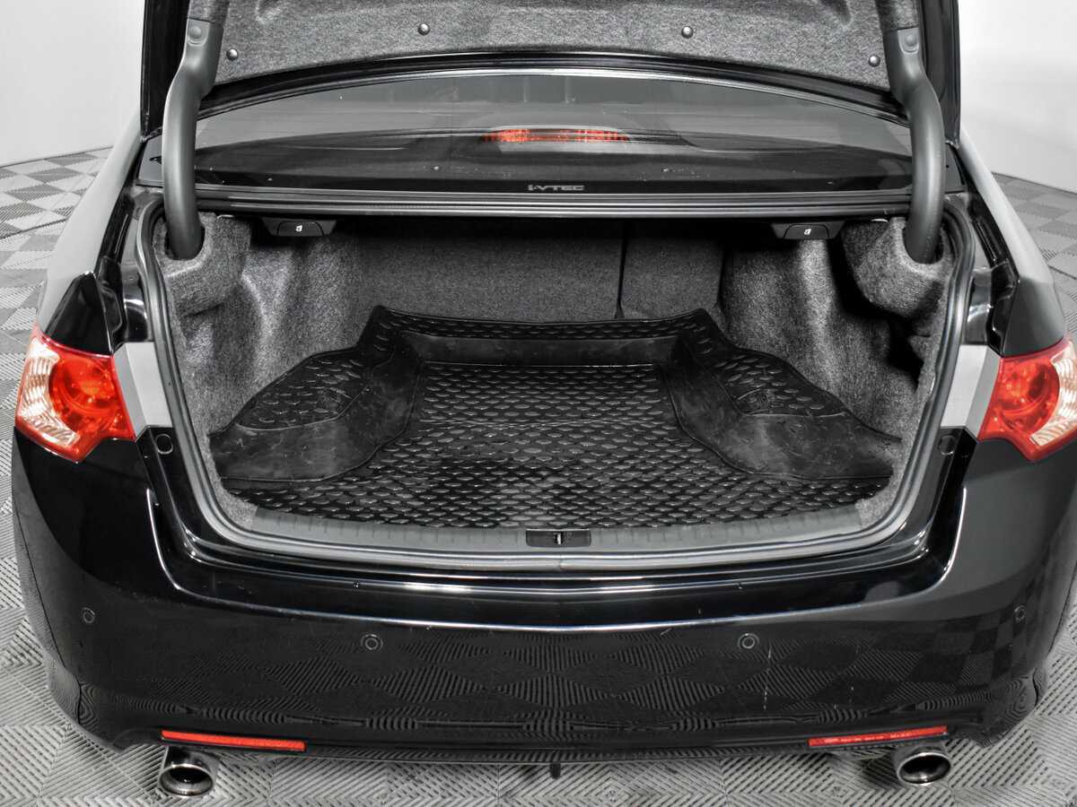 Б/У Хонда Аккорд 2012 года. Фото: #15