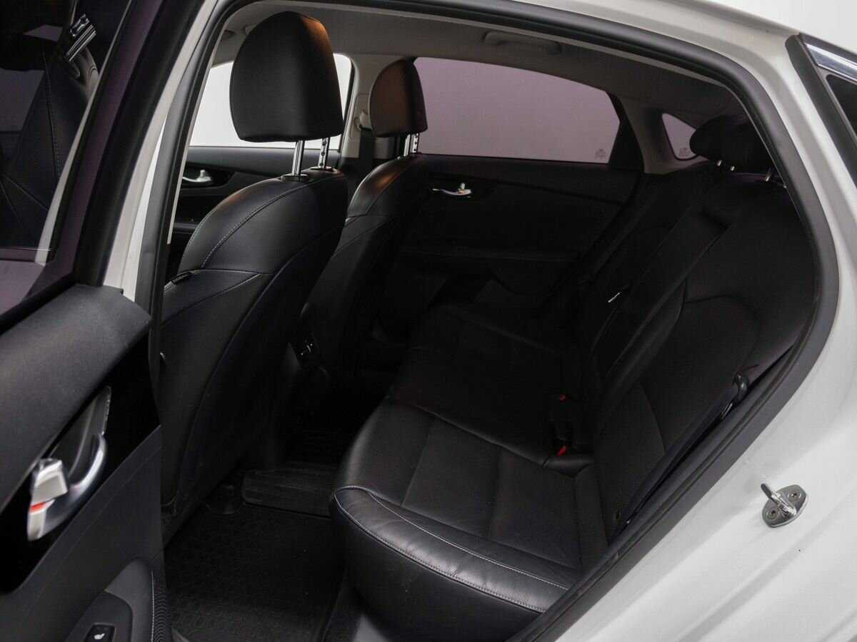 Б/У Киа Церато 2018 года. Фото: #8