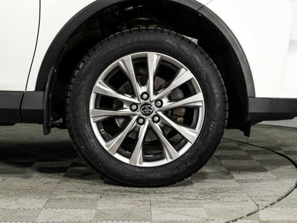 Toyota RAV4 2017 года с пробегом. Фото: #24