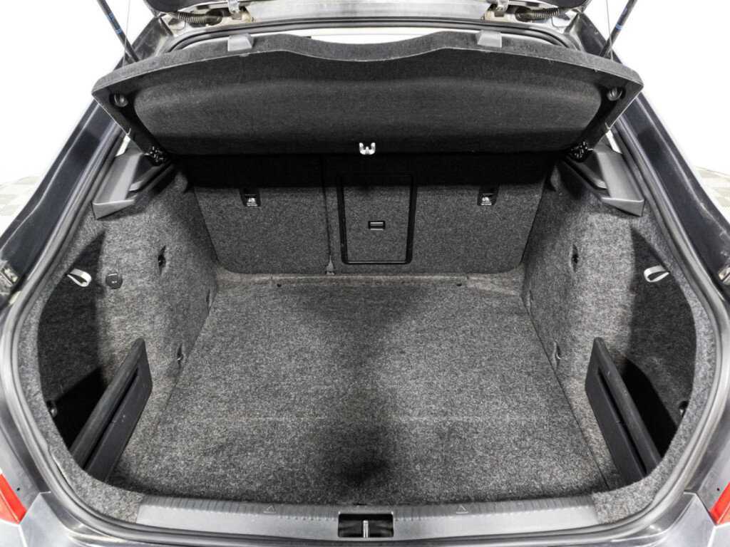 Б/У Шкода Октавия 2015 года. Фото: #14