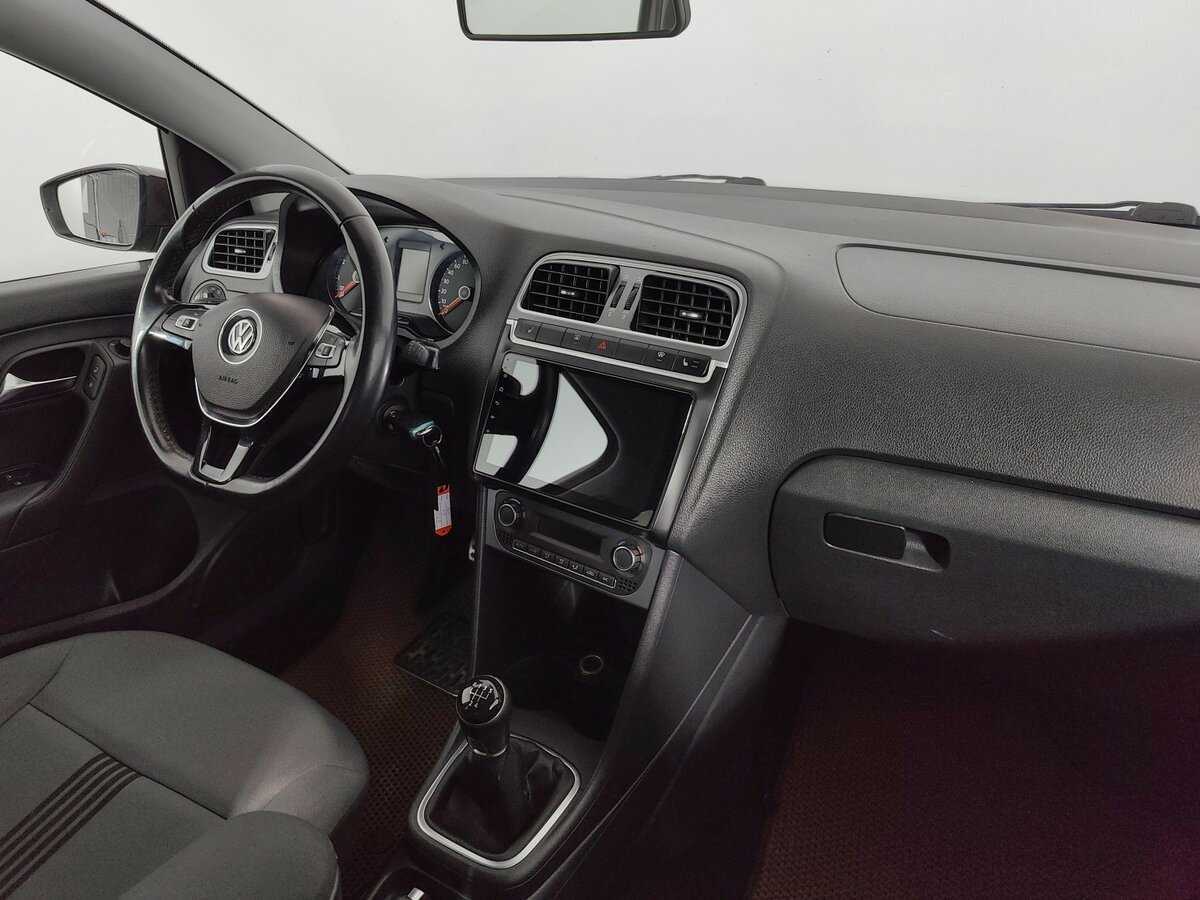 Б/У Фольксваген Поло 2016 года. Фото: #10