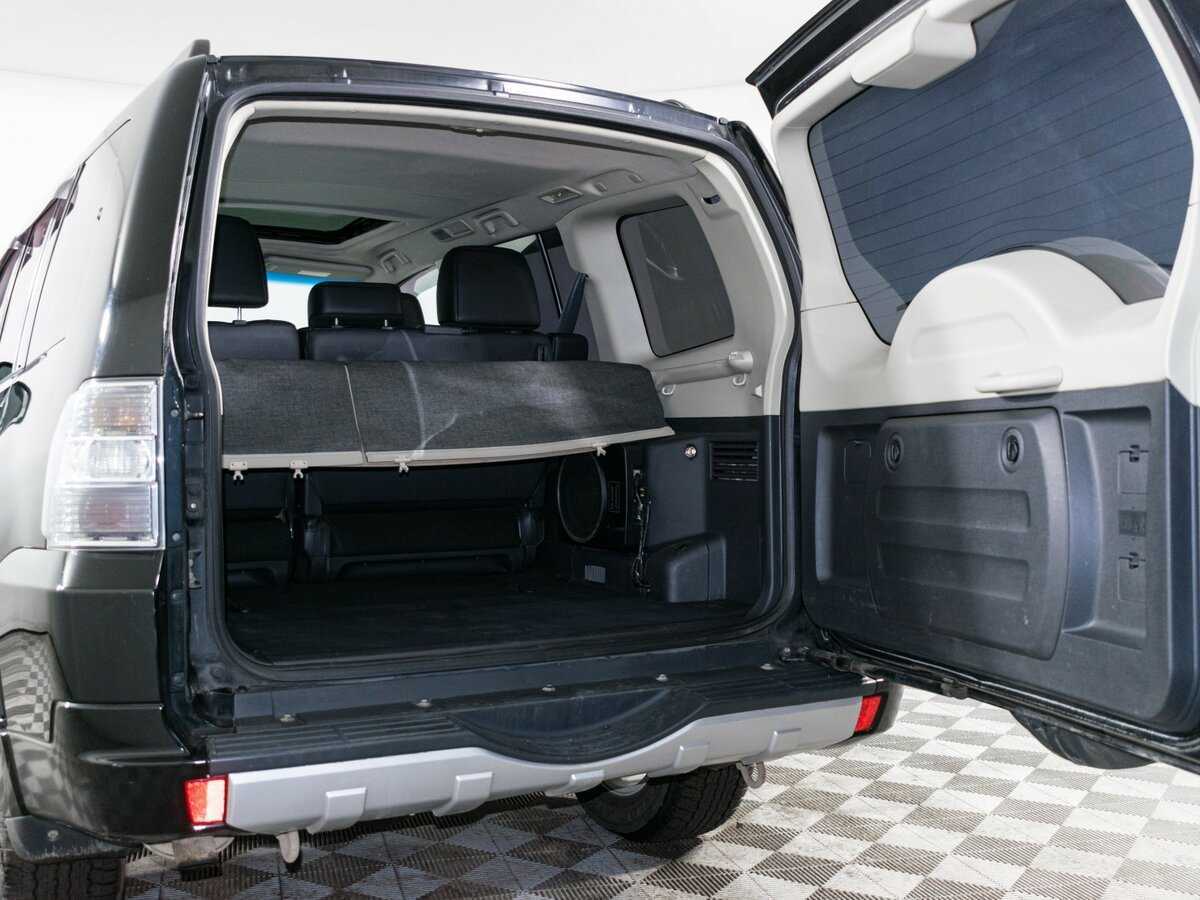 Mitsubishi Pajero 2013 года с пробегом. Фото: #5