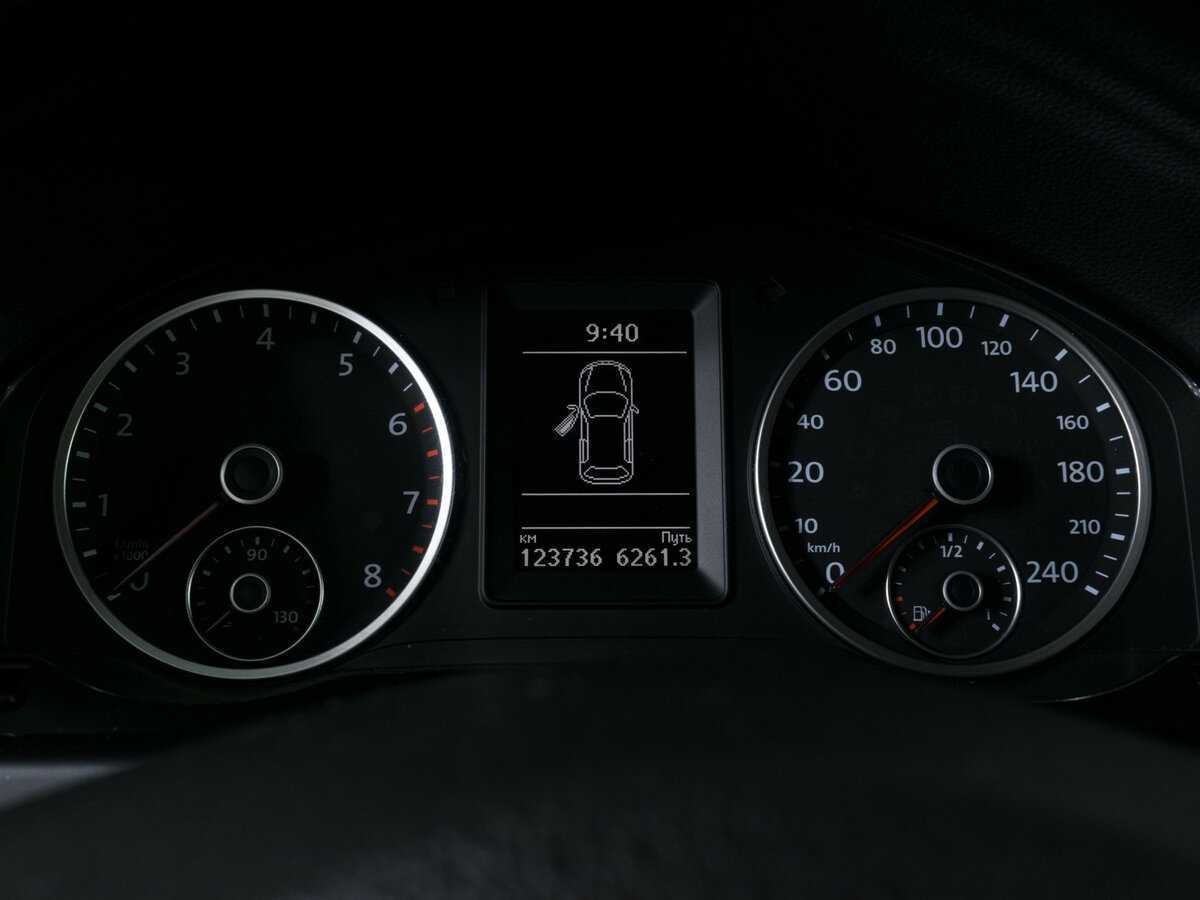 Б/У Фольксваген Тигуан 2015 года. Фото: #10