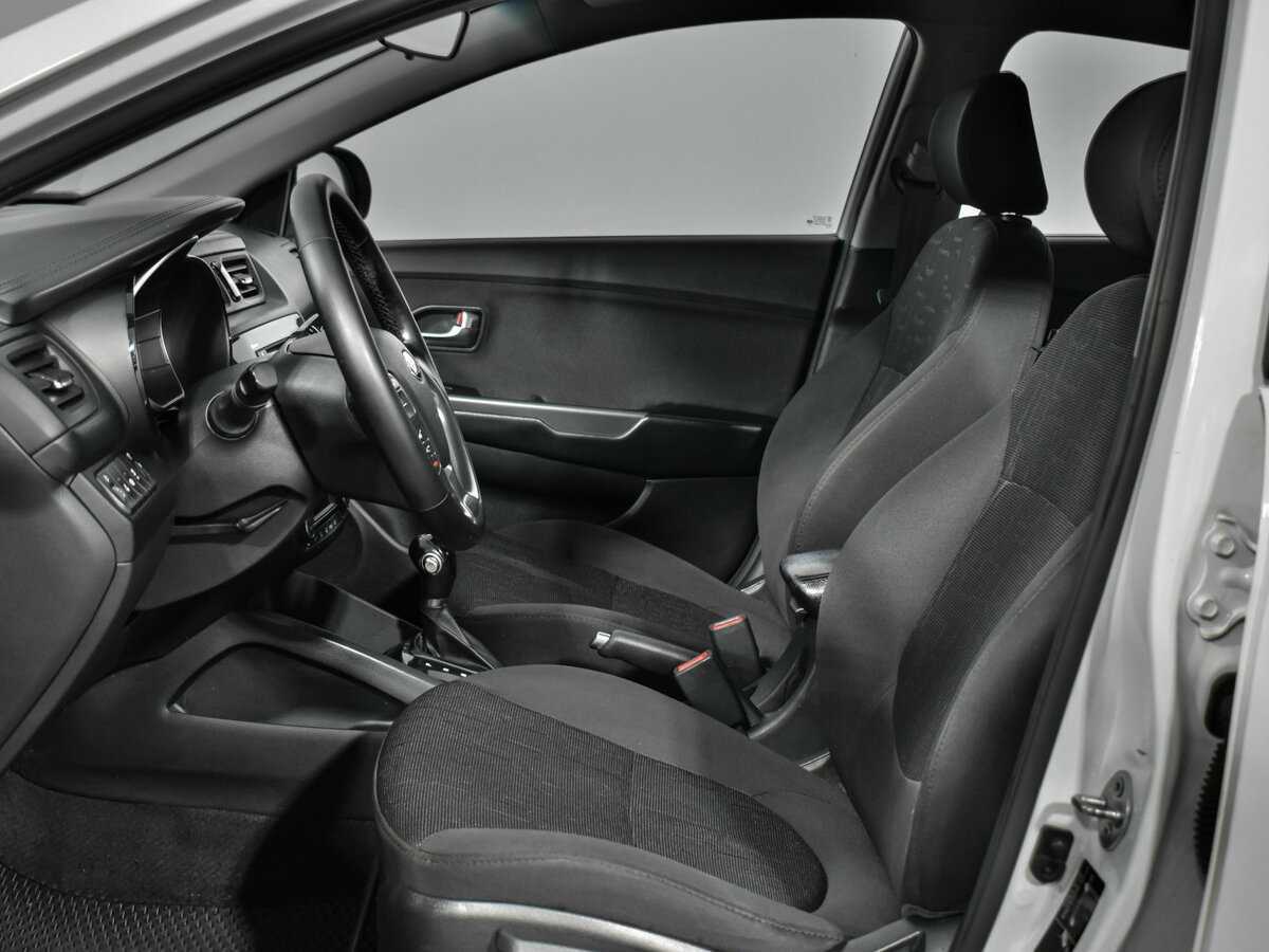 Б/У Киа Рио 2015 года. Фото: #10