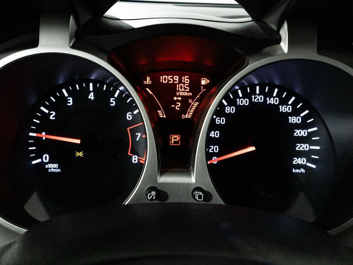 Б/У Ниссан Жук 2012 года. Фото: #11