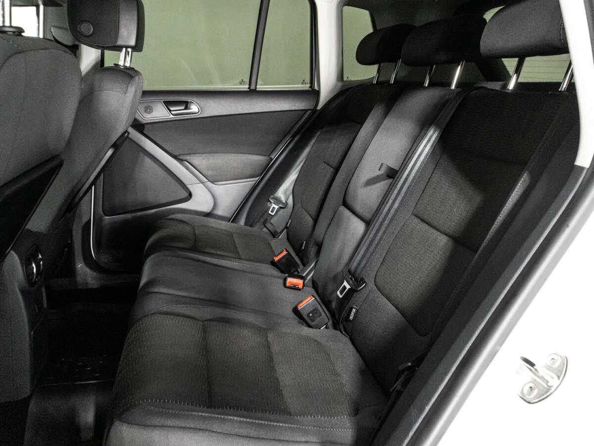 Б/У Фольксваген Тигуан 2015 года. Фото: #9