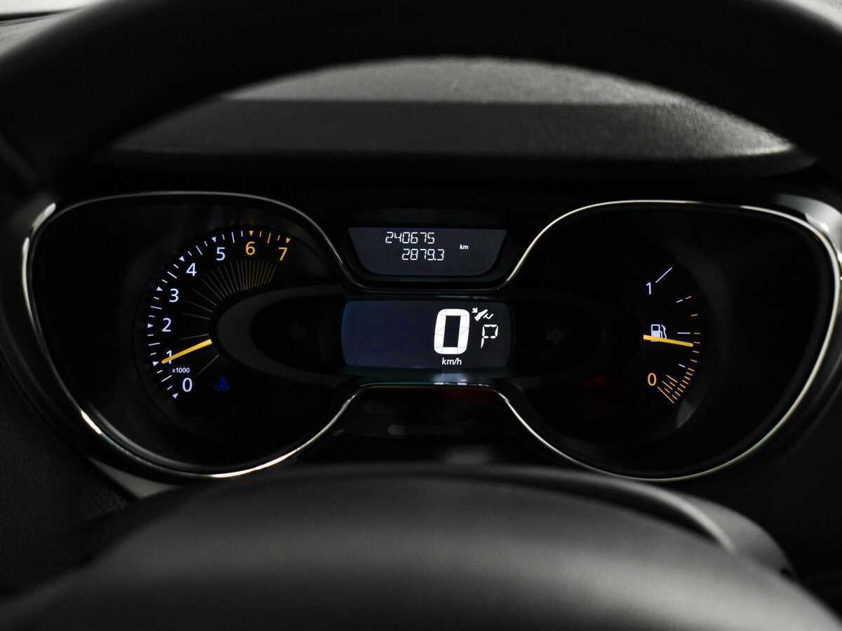 Б/У Рено Каптюр 2016 года. Фото: #17