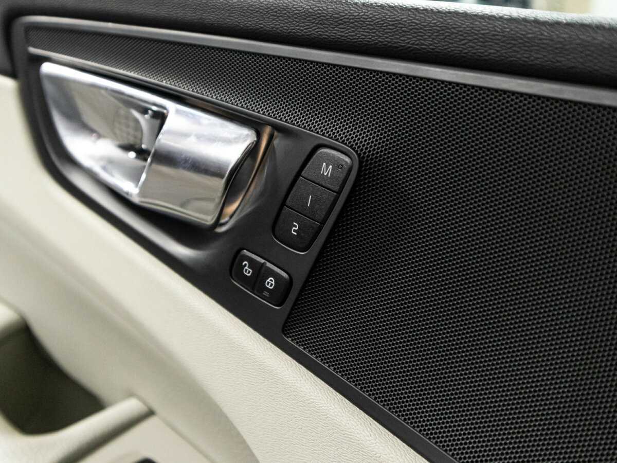 Volvo XC60 2018 года с пробегом. Фото: #17