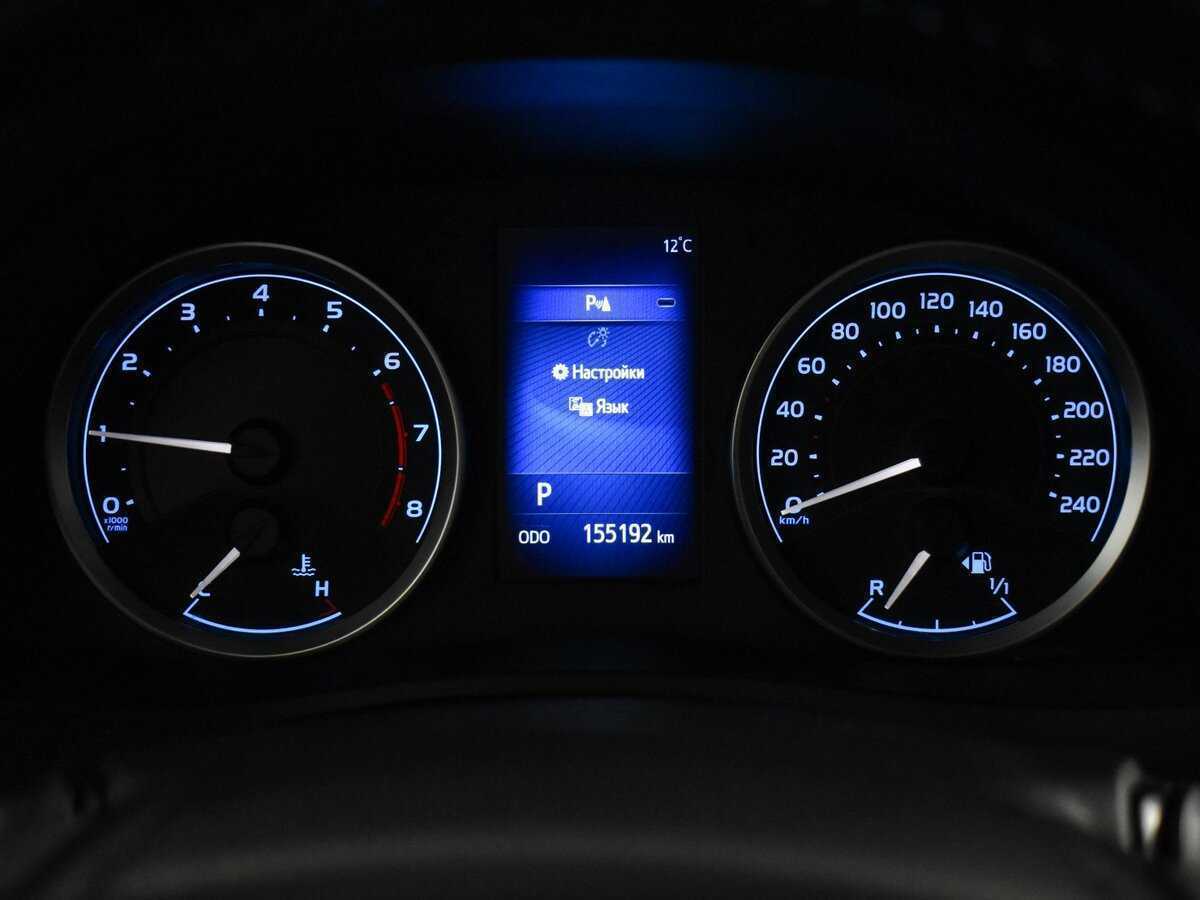 Б/У Тойота Королла 2016 года. Фото: #17