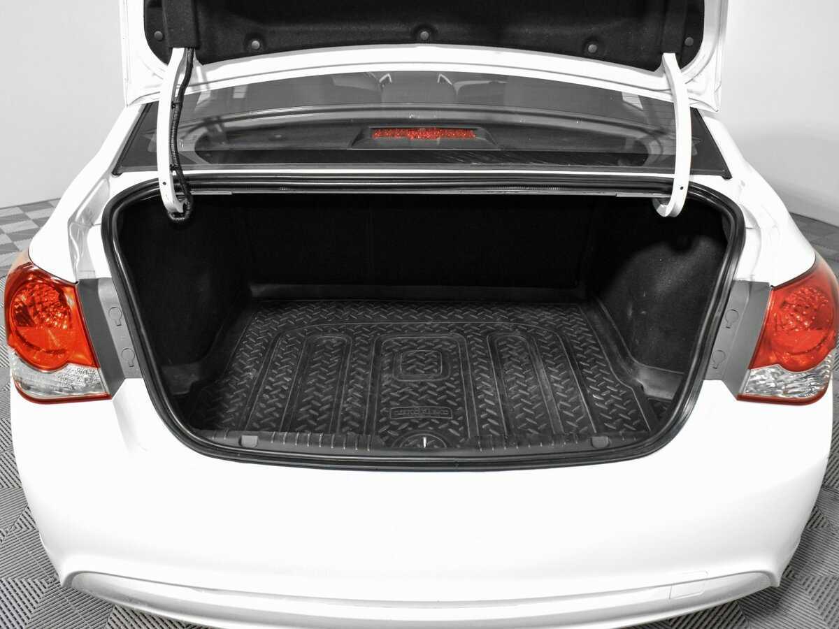 Б/У Шевроле Круз 2014 года. Фото: #18