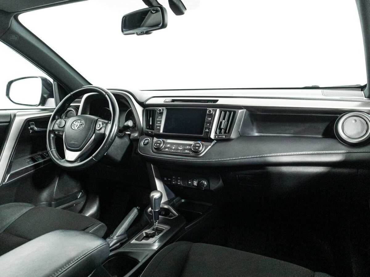 Toyota RAV4 2019 года с пробегом. Фото: #8