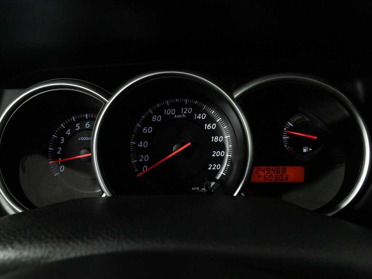 Б/У Ниссан Тиида 2013 года. Фото: #11