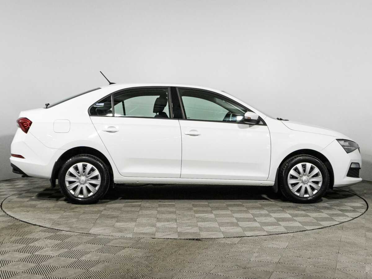 Б/У Шкода Рапид 2021 года. Фото: #3