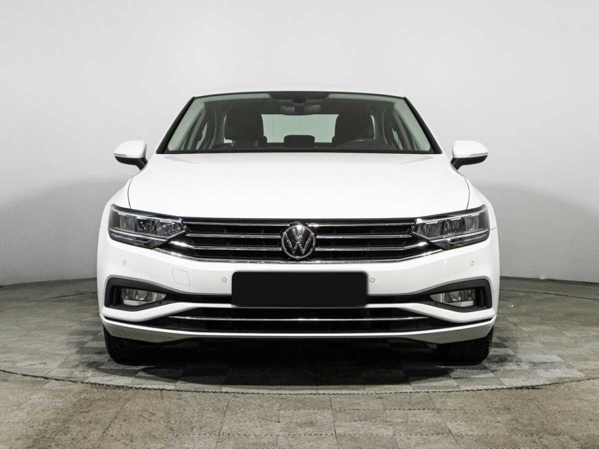 Volkswagen Passat 2020 года с пробегом. Фото: #1