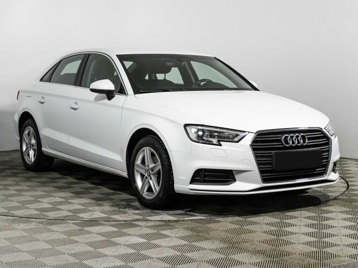 Audi A3 2017 года с пробегом. Фото: #2