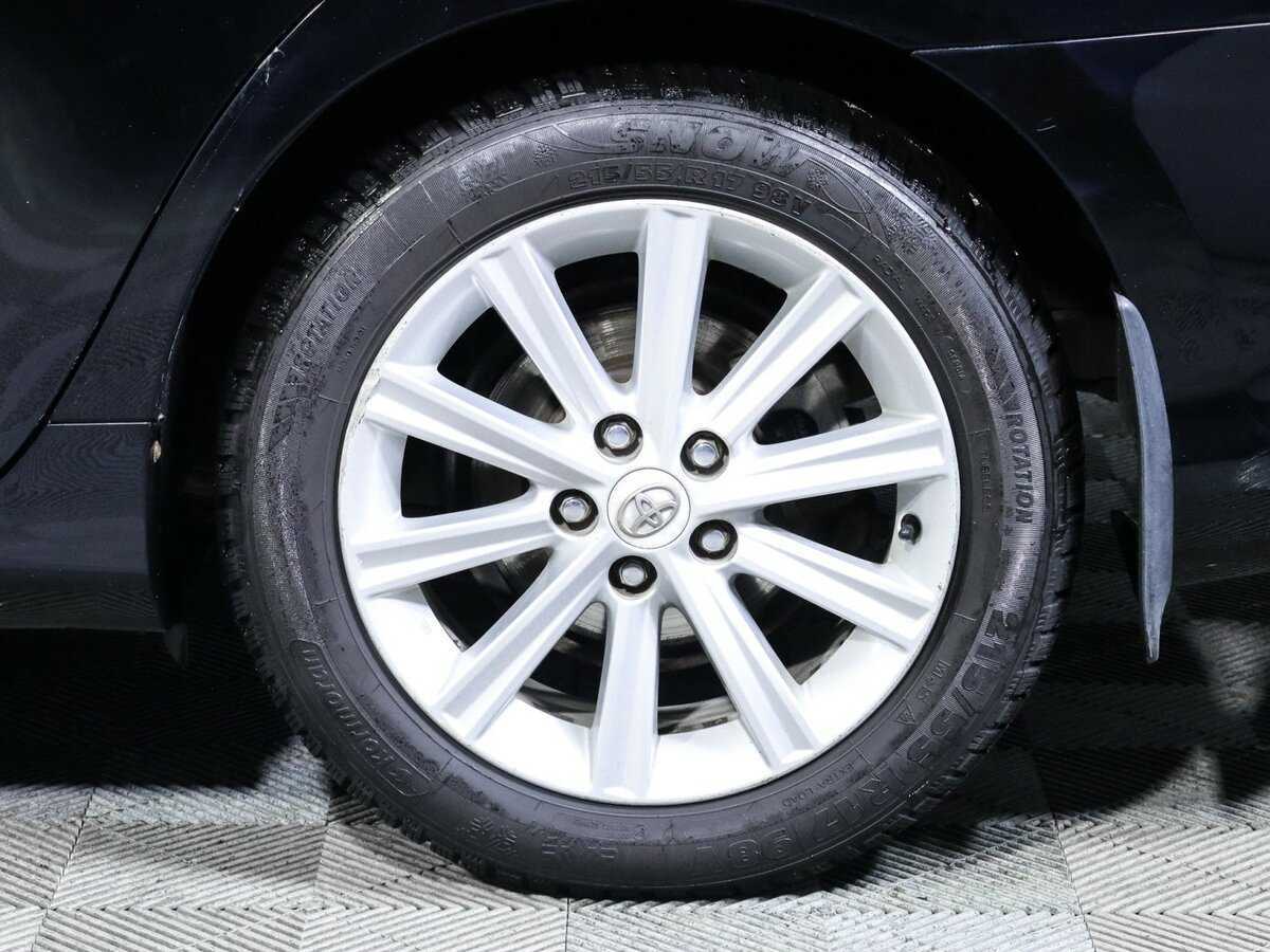 Б/У Тойота Камри 2012 года. Фото: #14