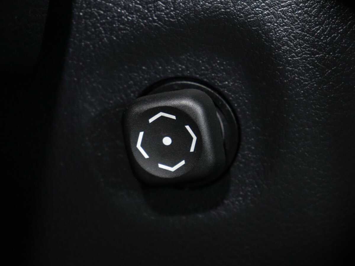 Б/У Тойота Камри 2012 года. Фото: #22