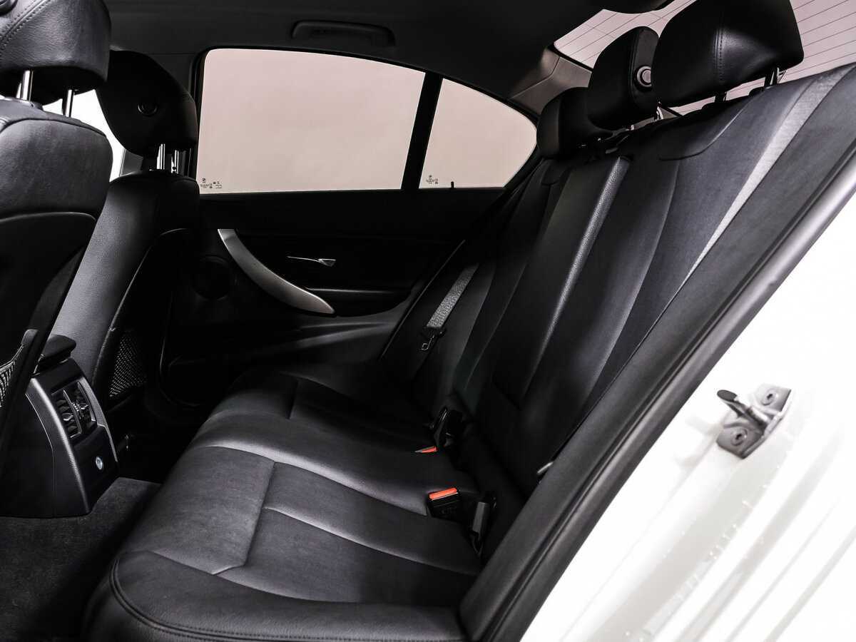 BMW 3 серии 2017 года с пробегом. Фото: #12