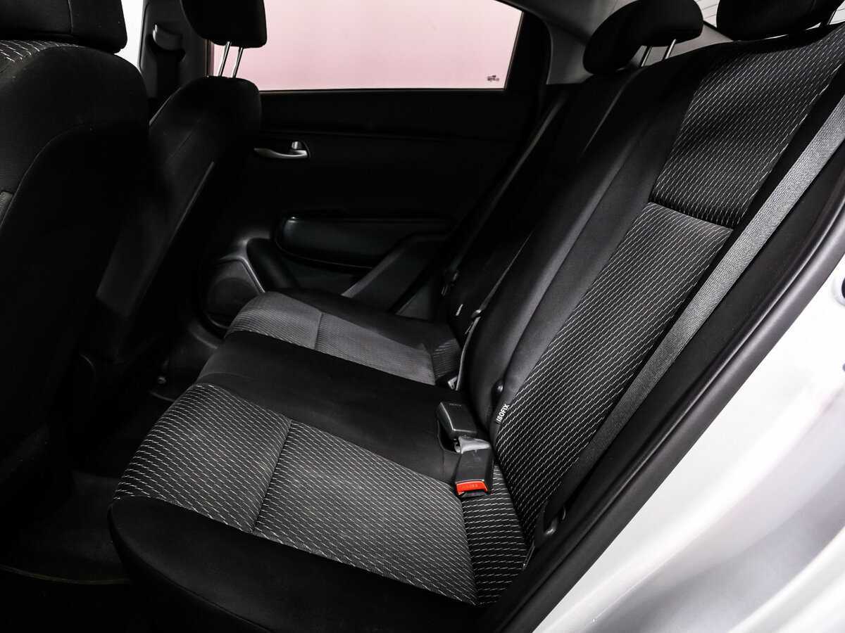 Б/У Киа Рио 2018 года. Фото: #12