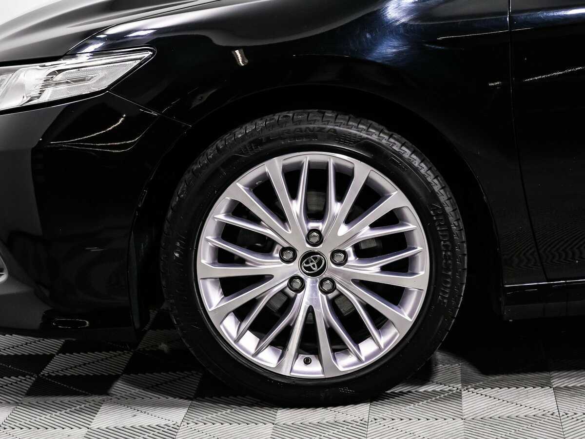 Toyota Camry 2018 года с пробегом. Фото: #12