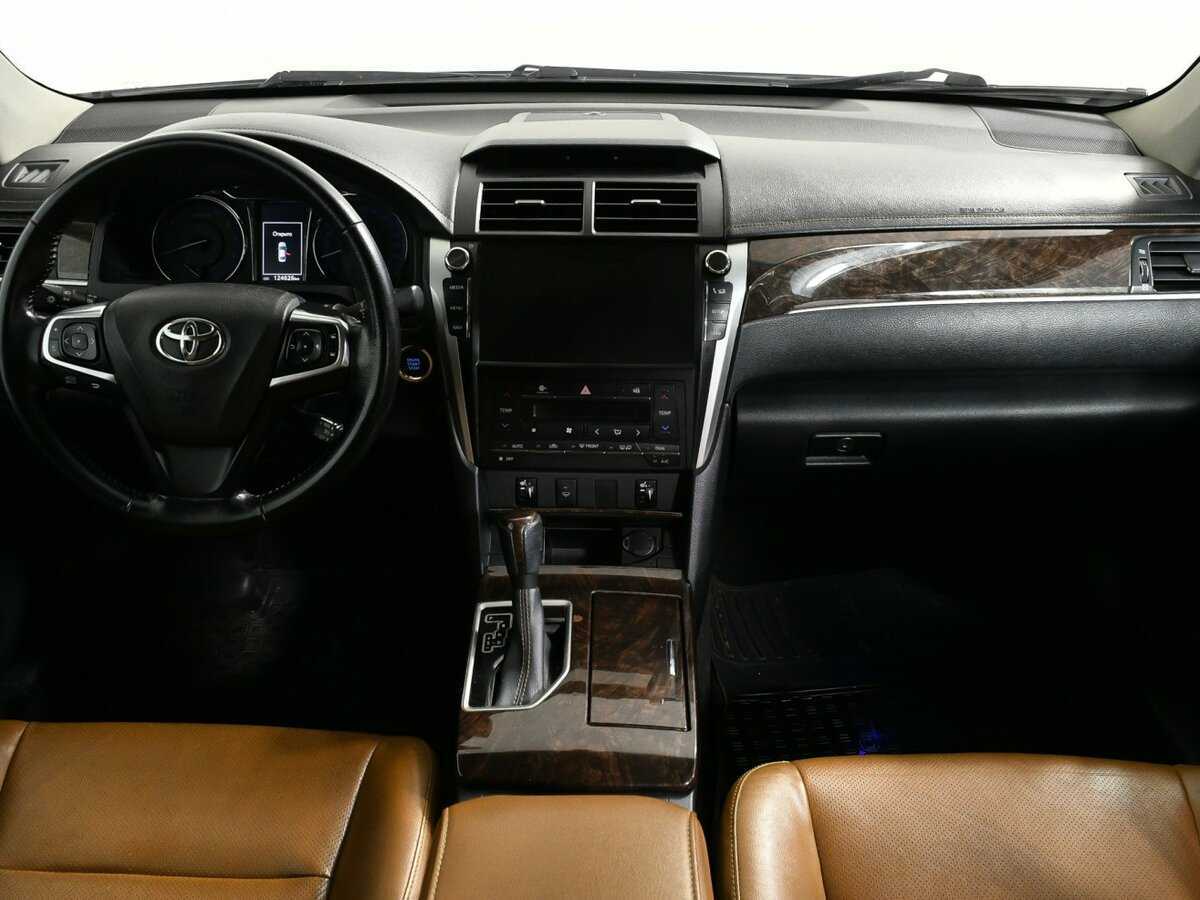 Toyota Camry 2017 года с пробегом. Фото: #8