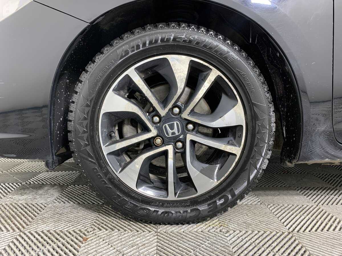 Б/У Хонда Цивик 2013 года. Фото: #8