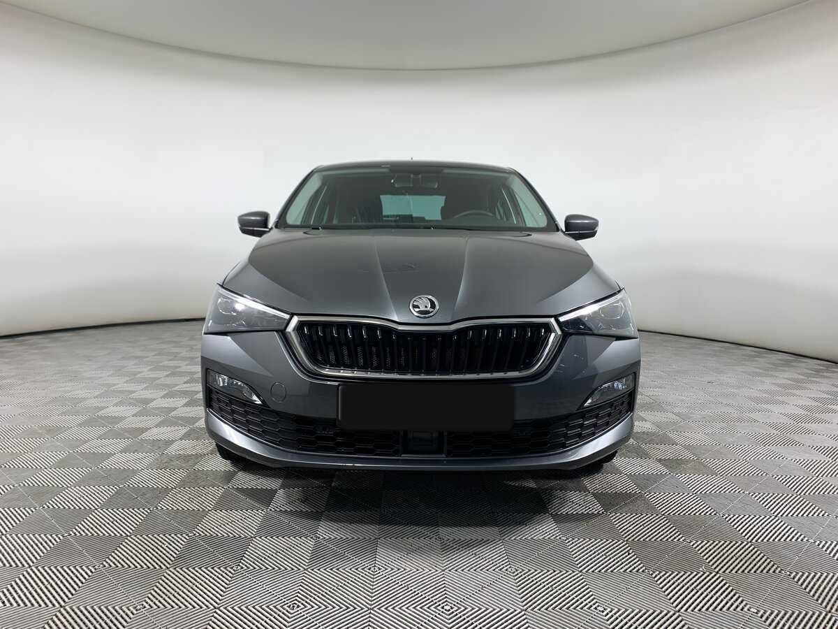 Б/У Шкода Рапид 2021 года. Фото: #1