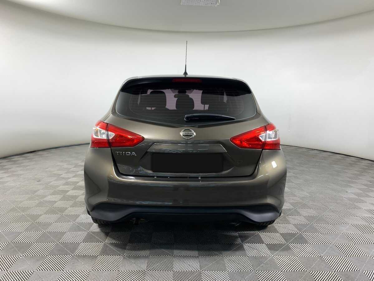 Б/У Ниссан Тиида 2015 года. Фото: #5