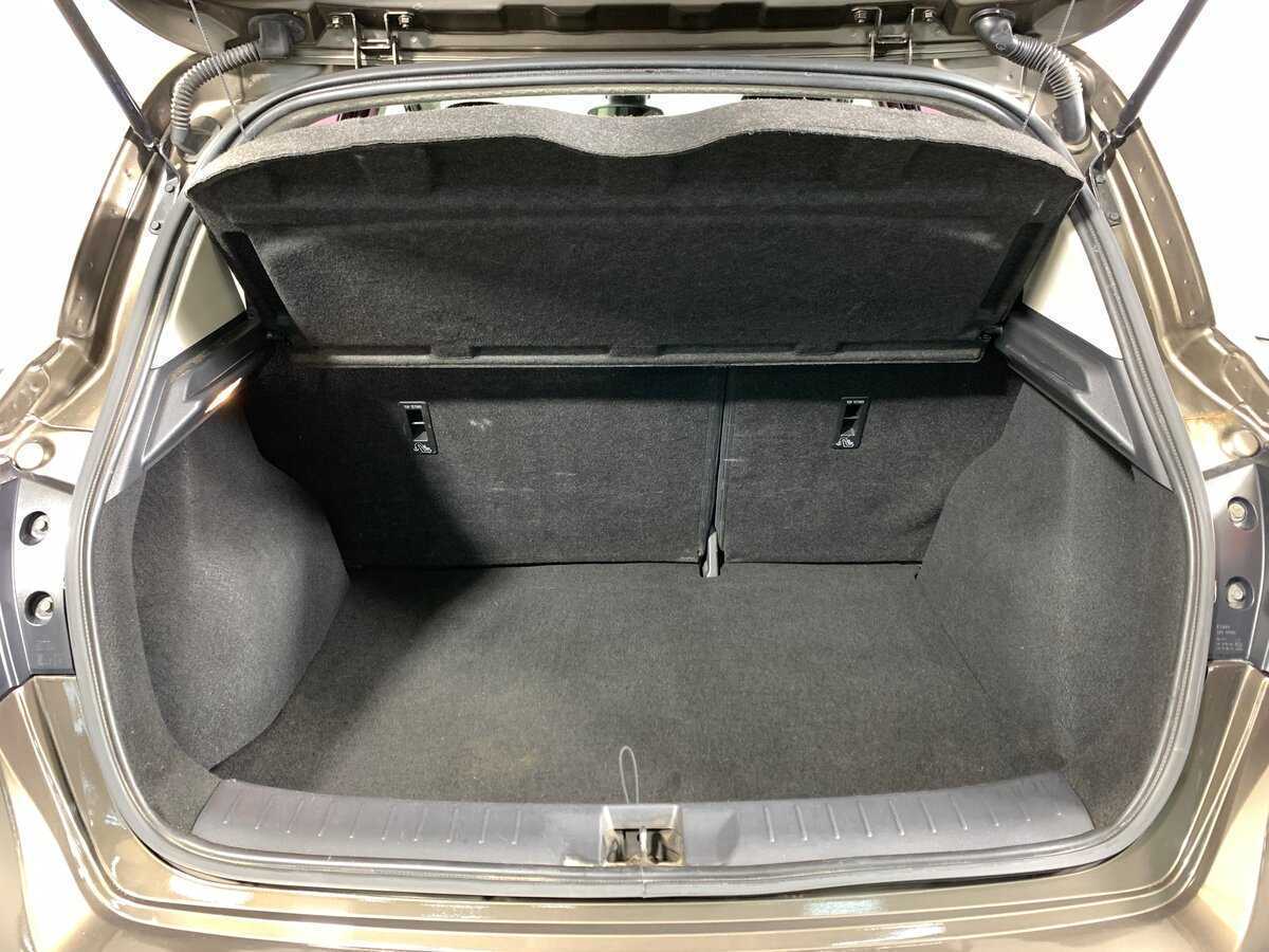 Б/У Ниссан Тиида 2015 года. Фото: #19